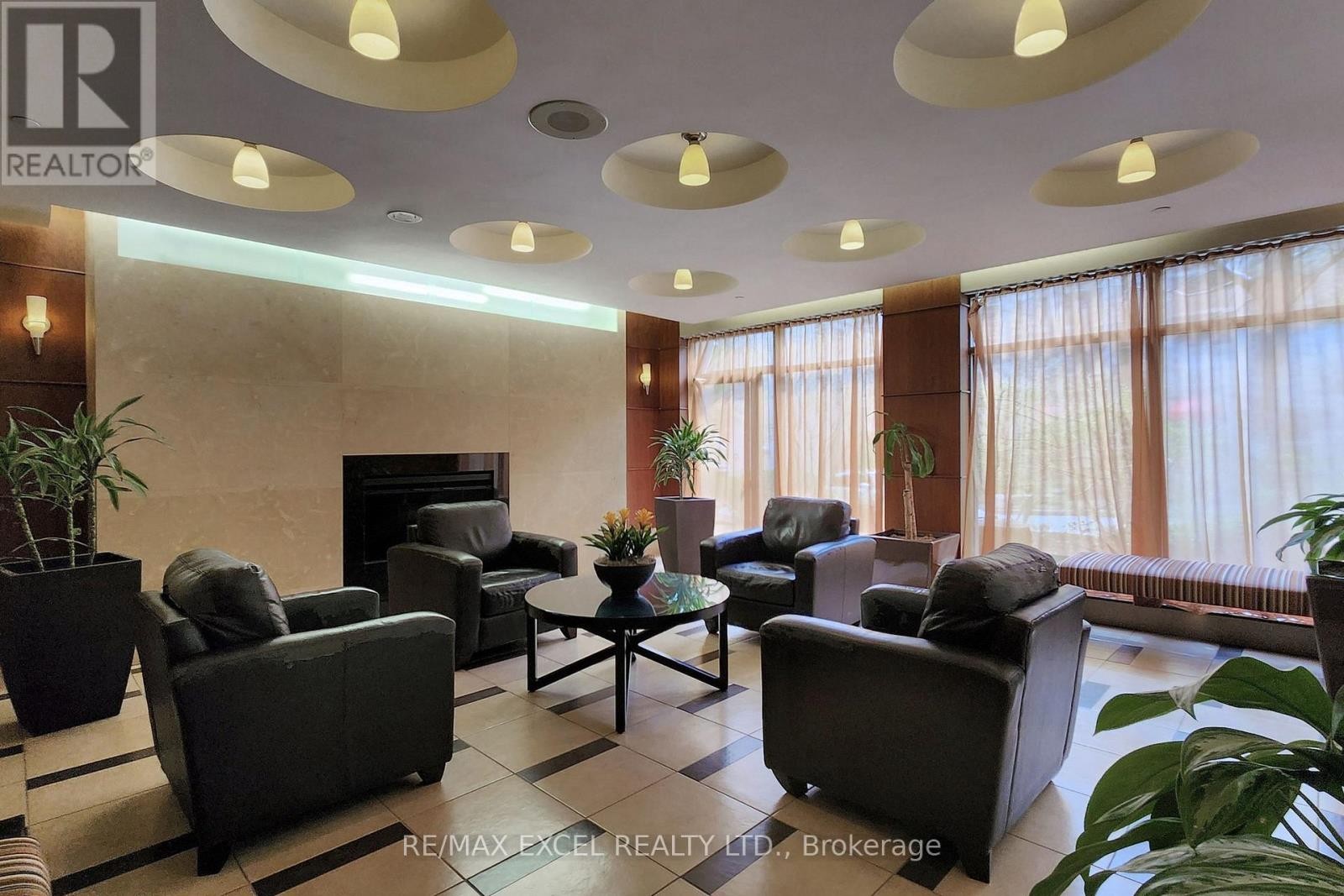 












814 - 10 NORTHTOWN WAY

,
Toronto (Willowdale East),




Ontario
M2N7L4

