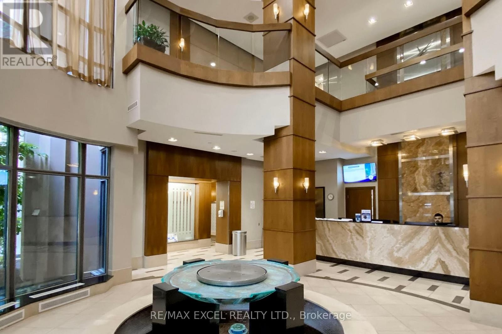 












814 - 10 NORTHTOWN WAY

,
Toronto (Willowdale East),




Ontario
M2N7L4

