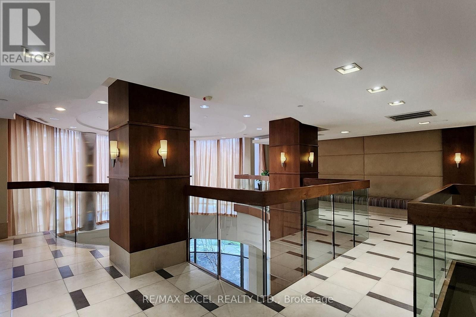 












814 - 10 NORTHTOWN WAY

,
Toronto (Willowdale East),




Ontario
M2N7L4

