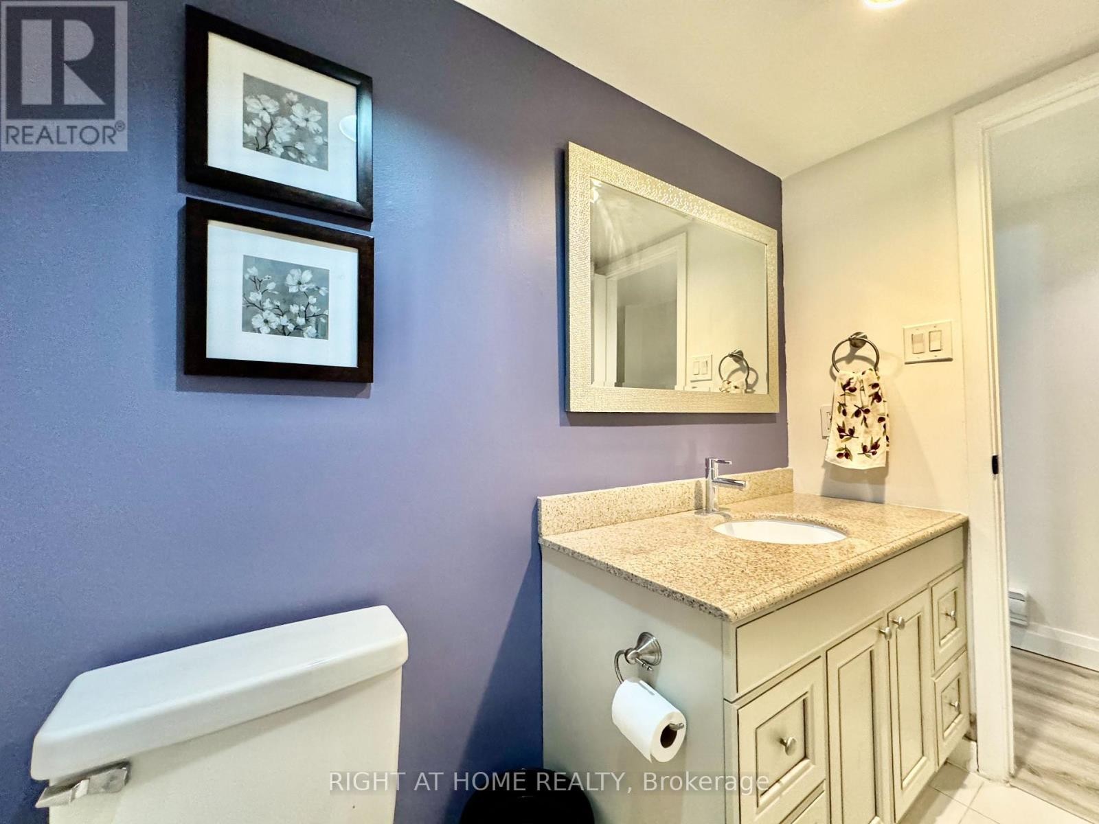 












1196 AVENUE ROAD

,
Toronto (Lawrence Park South),




Ontario
M5N2G1

