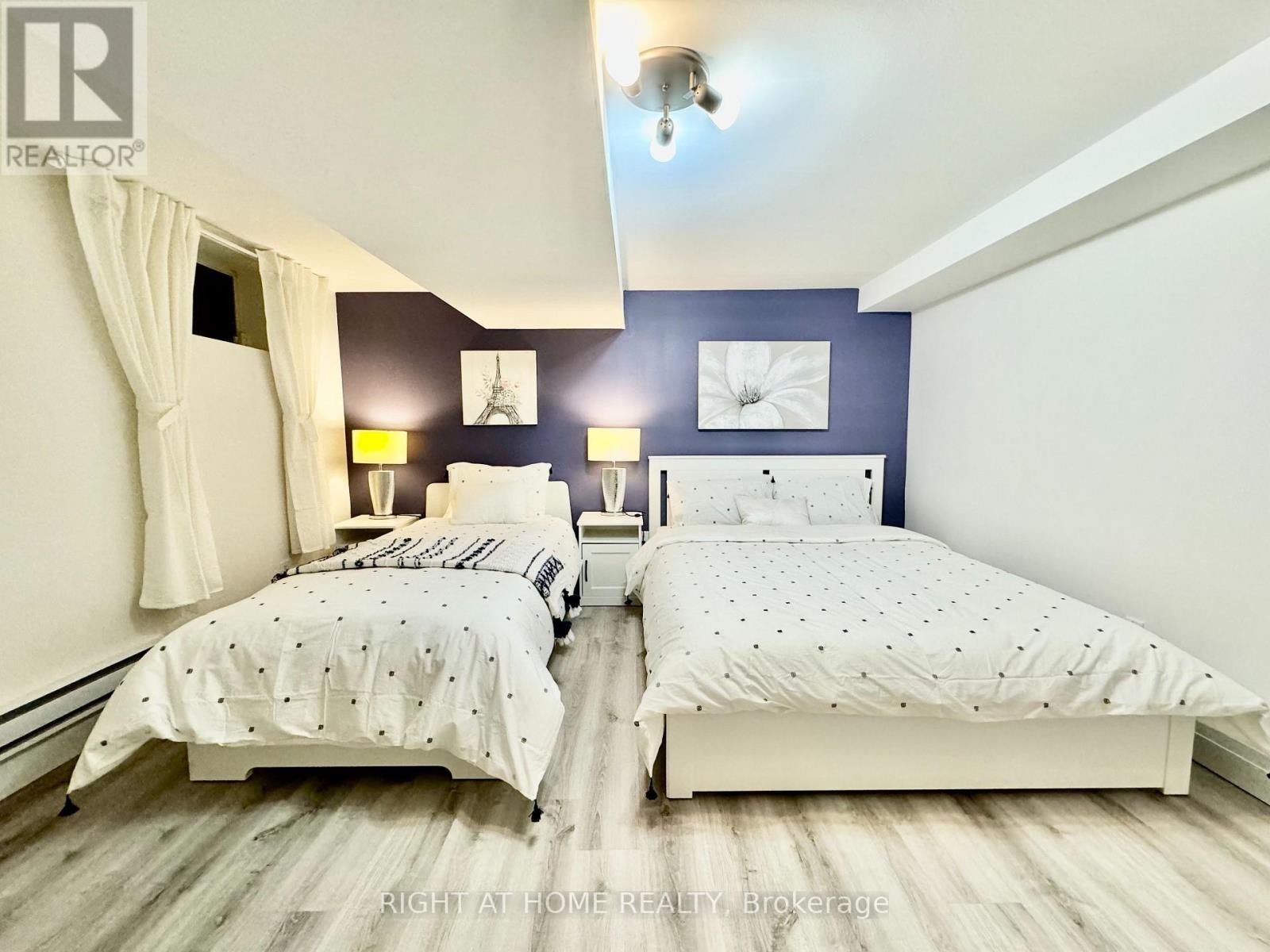 












1196 AVENUE ROAD

,
Toronto (Lawrence Park South),




Ontario
M5N2G1

