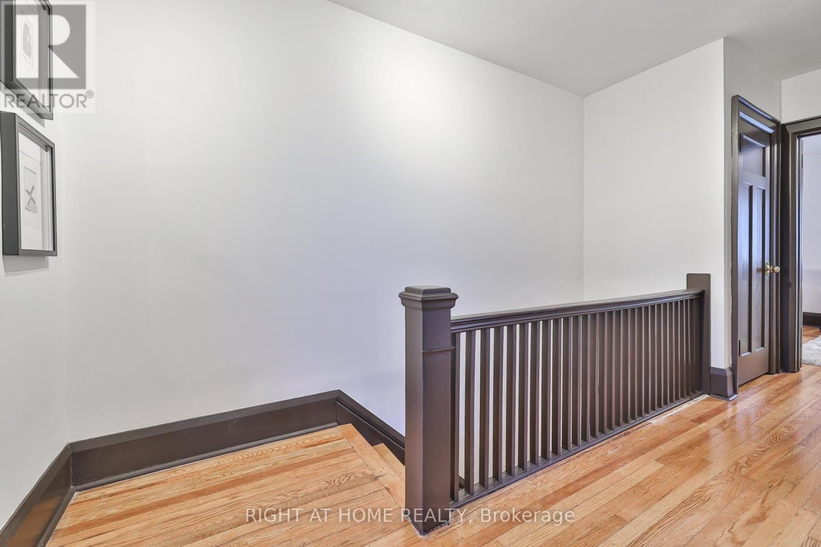 












20 WINONA DRIVE

,
Toronto (Wychwood),




Ontario
M6G3S6

