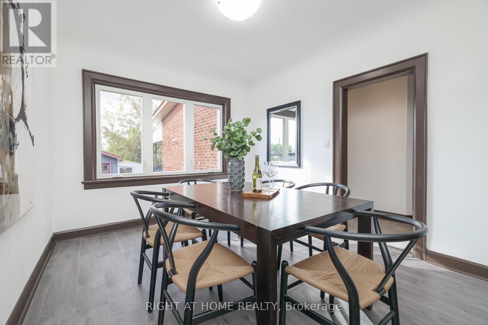 












20 WINONA DRIVE

,
Toronto (Wychwood),




Ontario
M6G3S6

