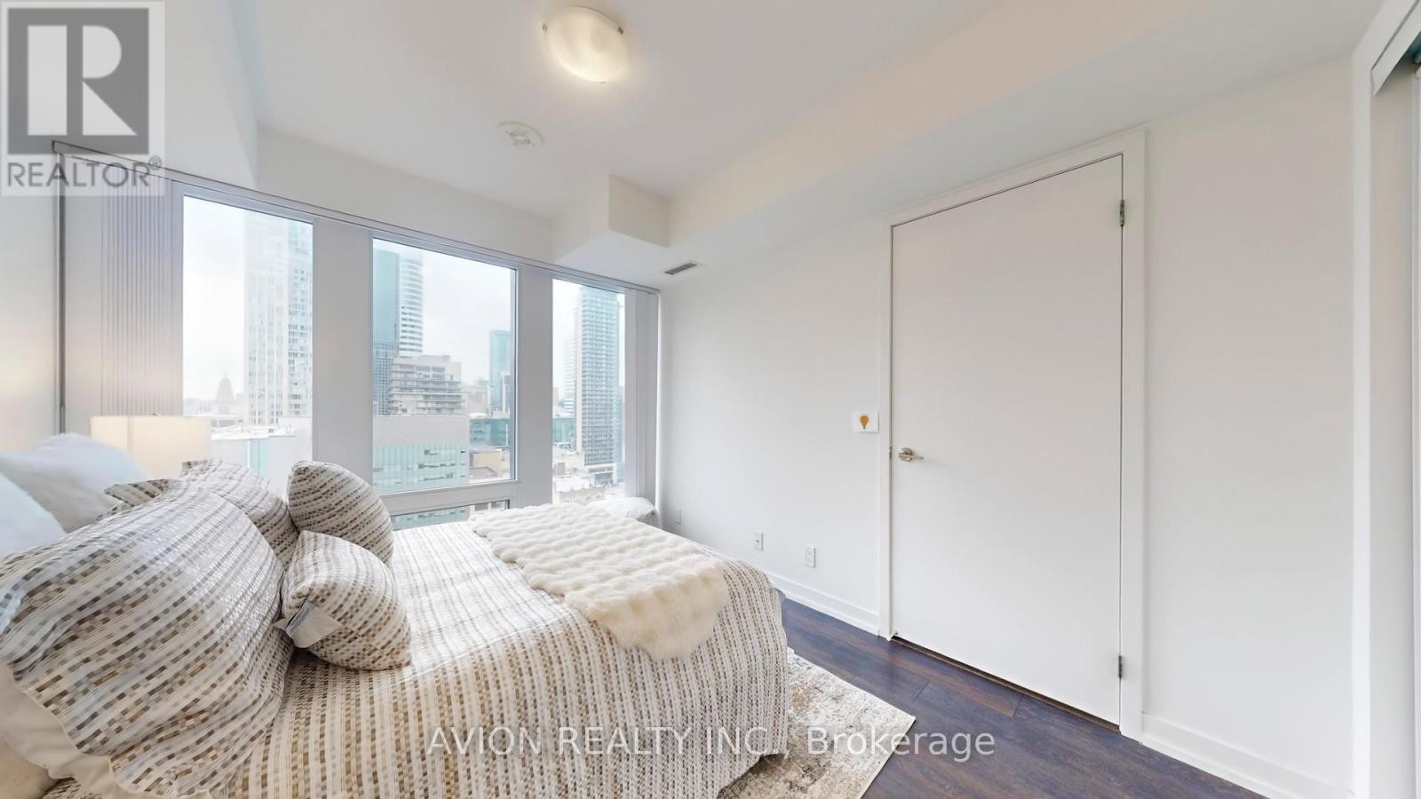 












2007 - 60 SHUTER STREET

,
Toronto (Church-Yonge Corridor),




Ontario
M5B1A8

