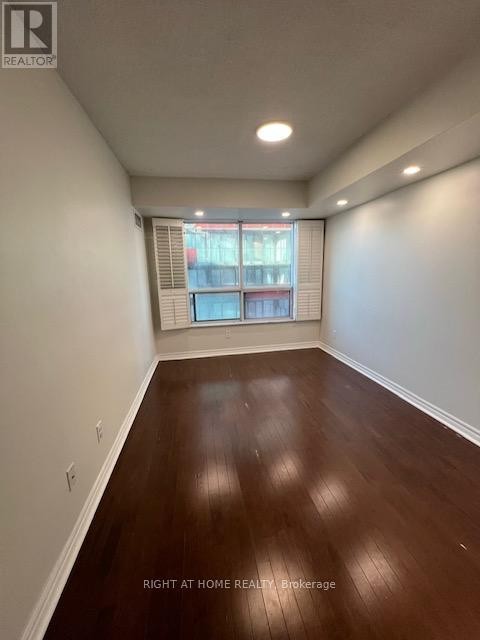 












1019 - 168 SIMCOE STREET

,
Toronto (Waterfront Communities),




Ontario
M5H4C9

