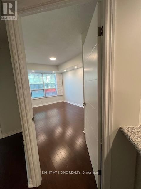 












1019 - 168 SIMCOE STREET

,
Toronto (Waterfront Communities),




Ontario
M5H4C9

