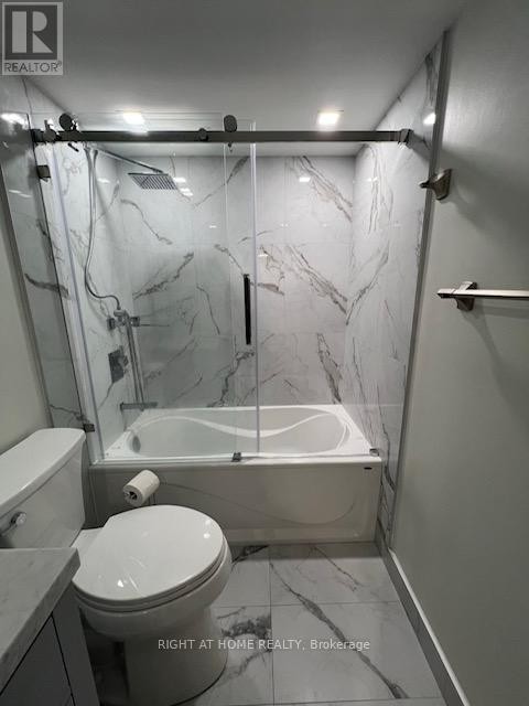 












1019 - 168 SIMCOE STREET

,
Toronto (Waterfront Communities),




Ontario
M5H4C9

