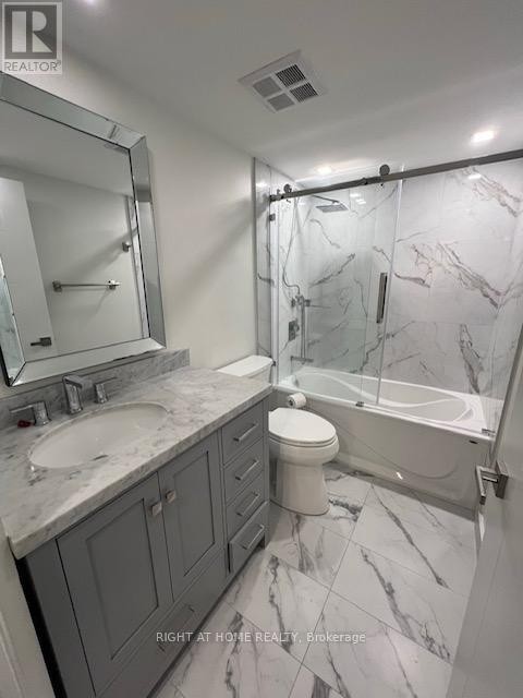 












1019 - 168 SIMCOE STREET

,
Toronto (Waterfront Communities),




Ontario
M5H4C9

