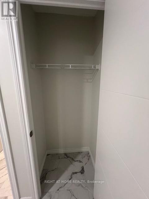 












1019 - 168 SIMCOE STREET

,
Toronto (Waterfront Communities),




Ontario
M5H4C9

