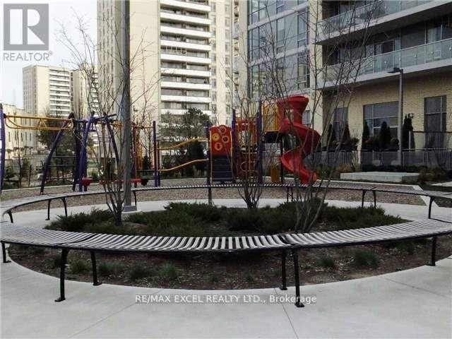 












611 - 62 FOREST MANOR ROAD

,
Toronto (Henry Farm),




Ontario
M2J0B6

