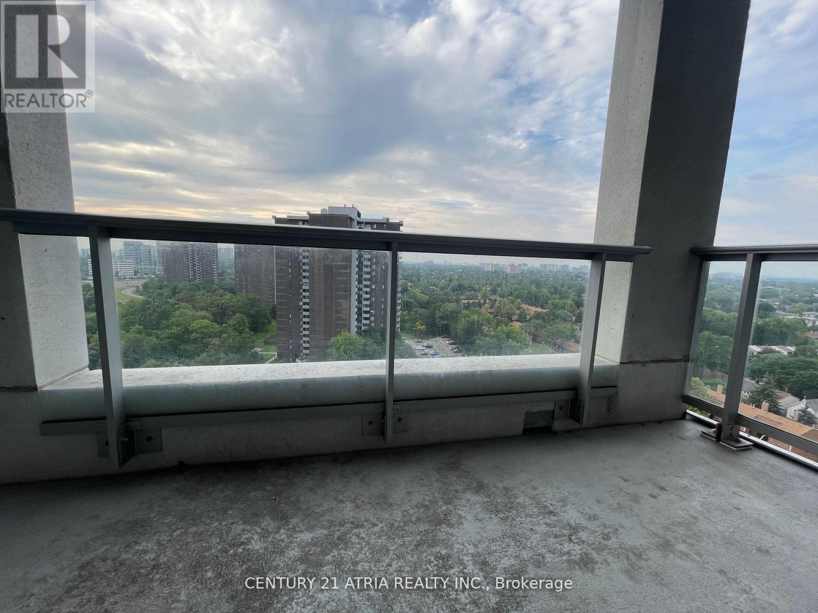 












1504 - 30 HERONS HILL WAY N

,
Toronto (Henry Farm),




Ontario
M2J0A7

