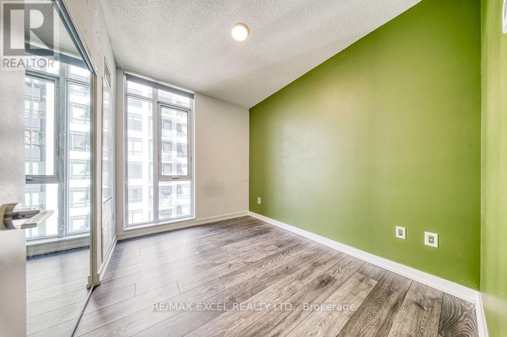 












1009 - 225 SUMACH STREET

,
Toronto (Regent Park),




Ontario
M5A0P8

