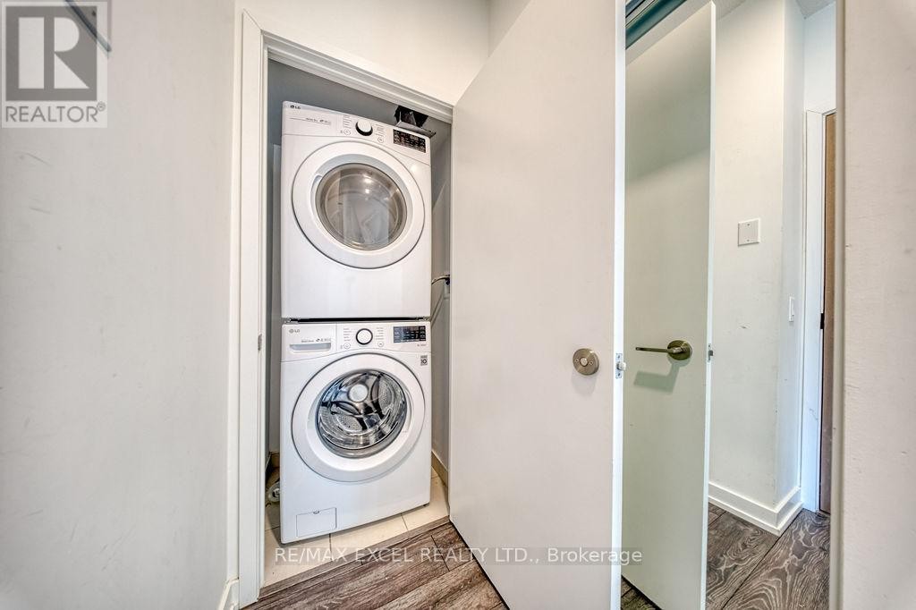 












1009 - 225 SUMACH STREET

,
Toronto (Regent Park),




Ontario
M5A0P8

