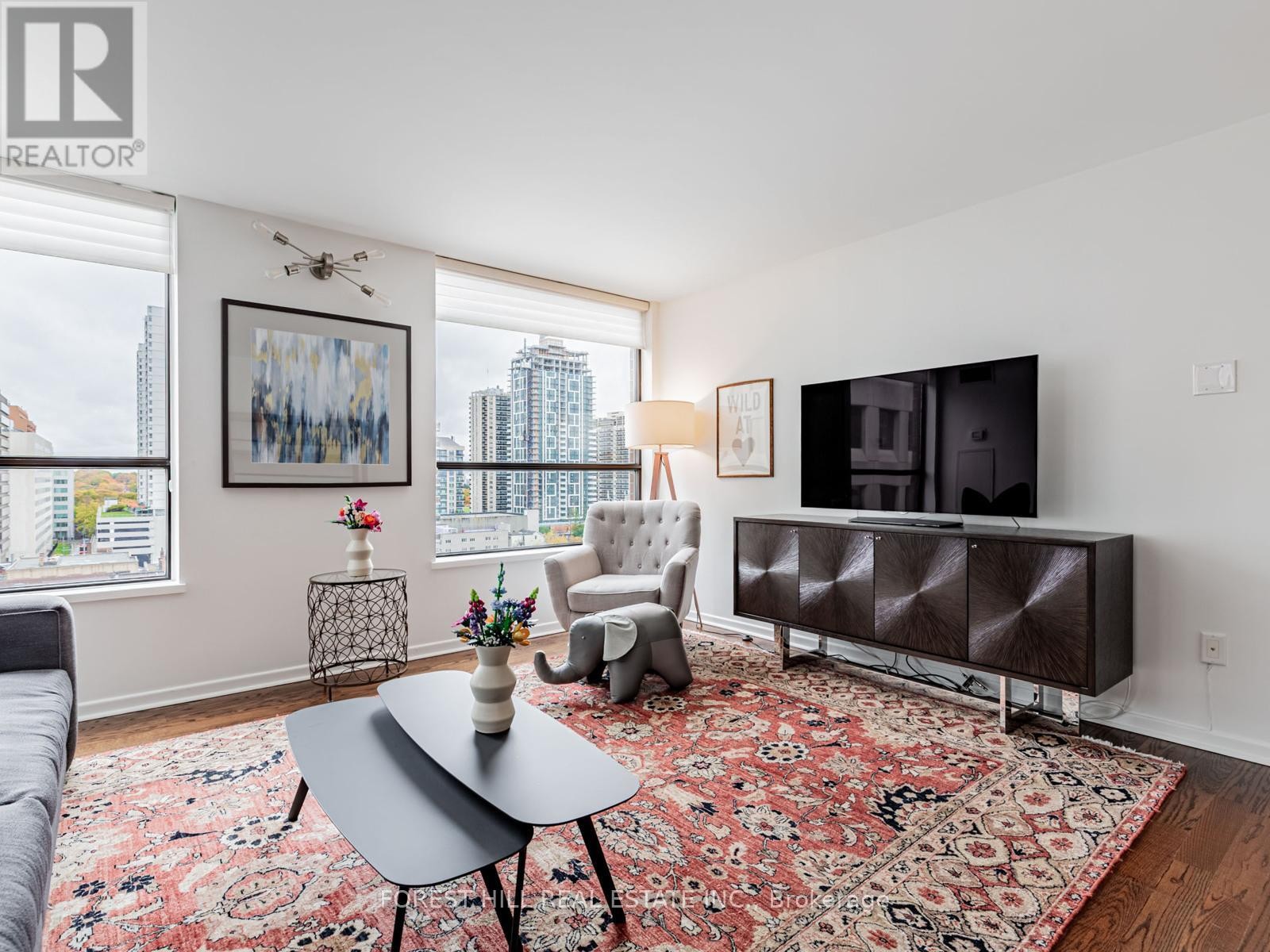 












902 - 47 ST CLAIR AVENUE W

,
Toronto (Yonge-St. Clair),




Ontario
M4V3A5

