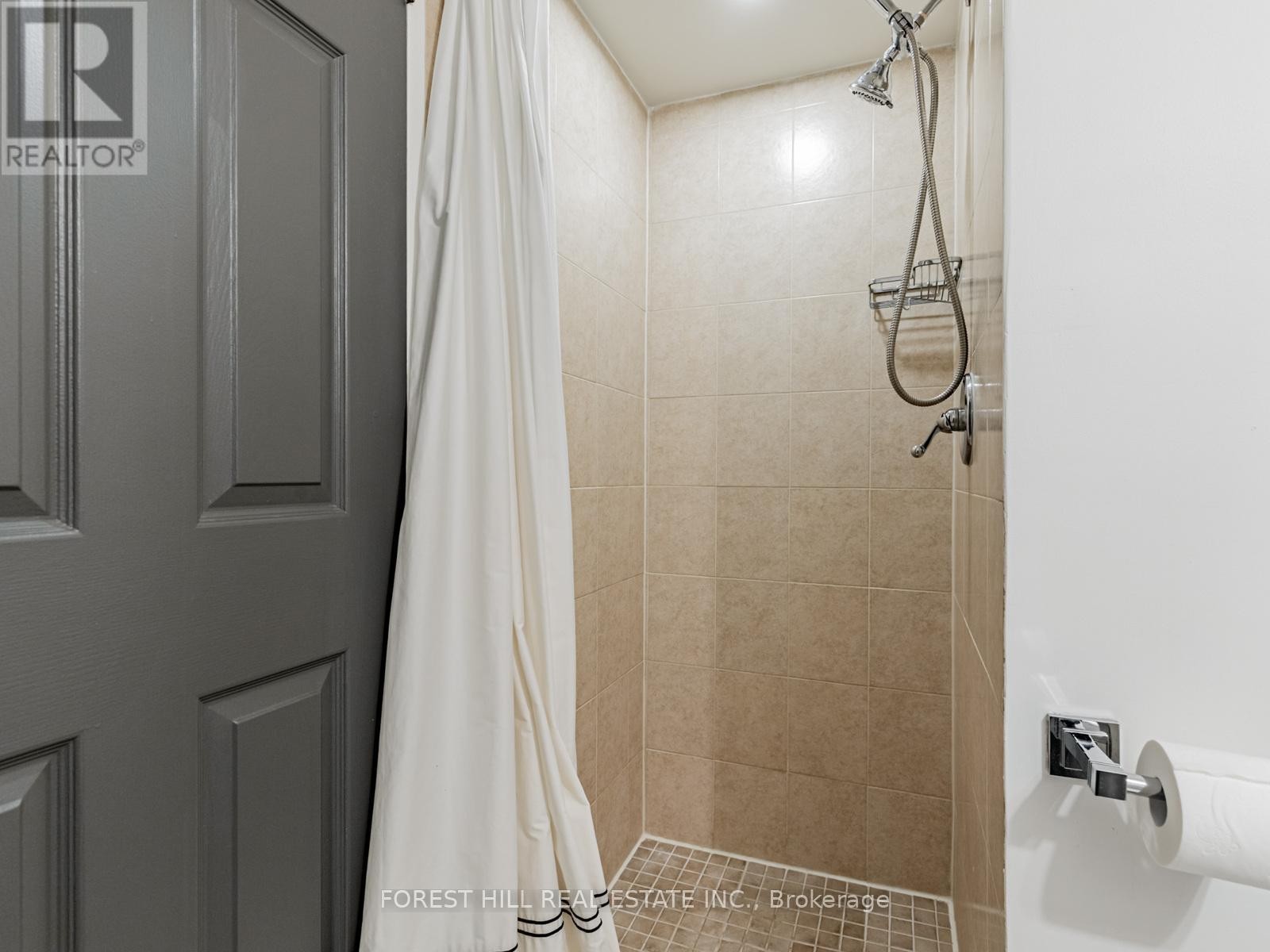 












902 - 47 ST CLAIR AVENUE W

,
Toronto (Yonge-St. Clair),




Ontario
M4V3A5

