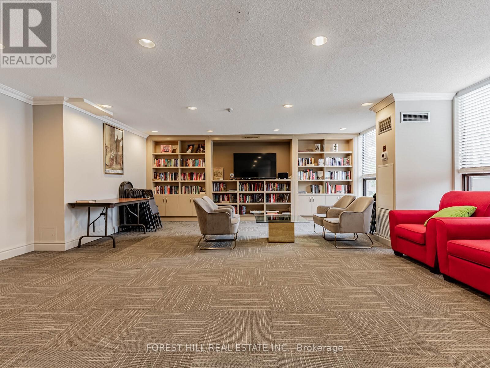 












902 - 47 ST CLAIR AVENUE W

,
Toronto (Yonge-St. Clair),




Ontario
M4V3A5

