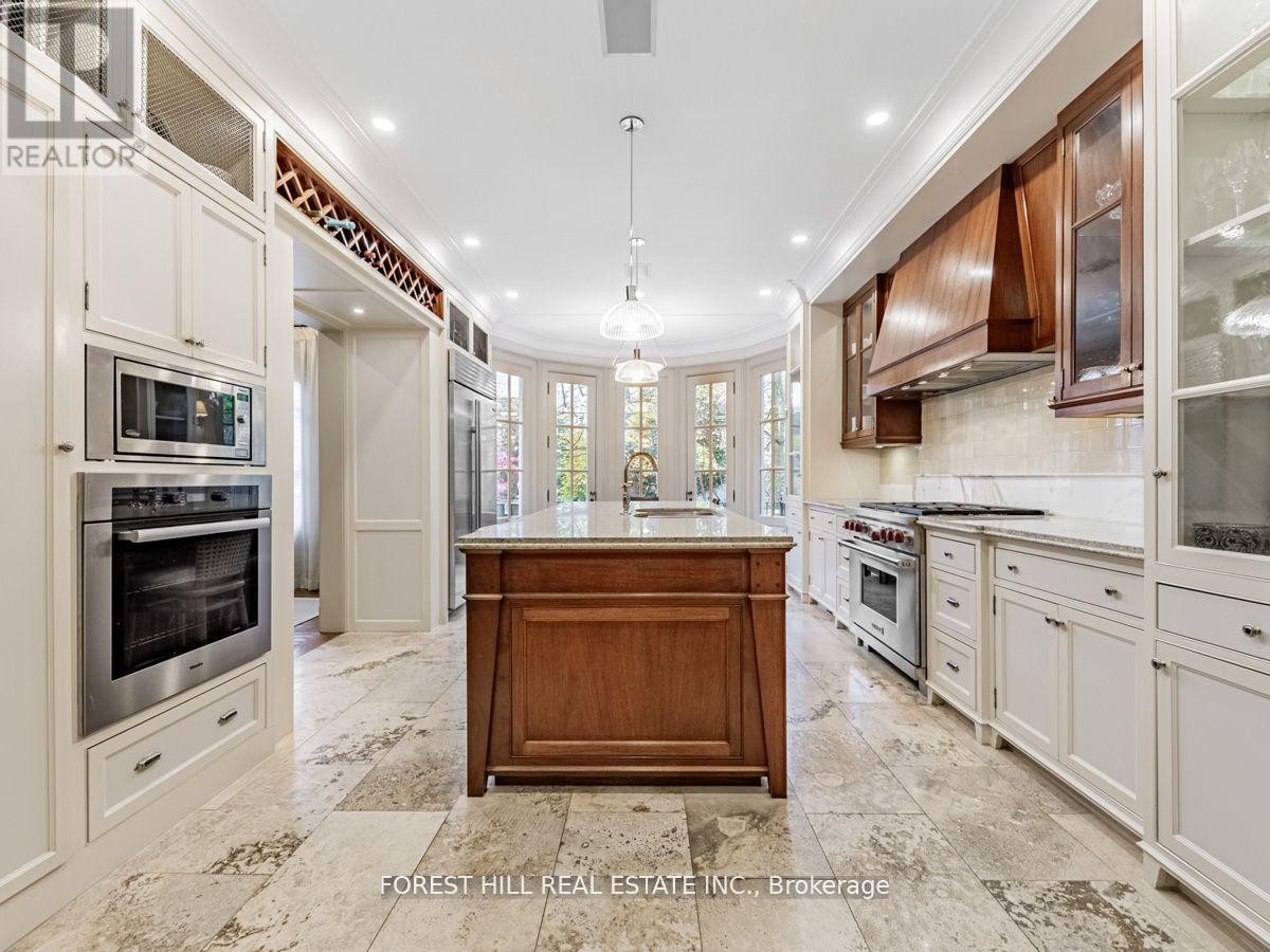 












1 BURTON ROAD

,
Toronto (Forest Hill South),




Ontario
M5P1T6

