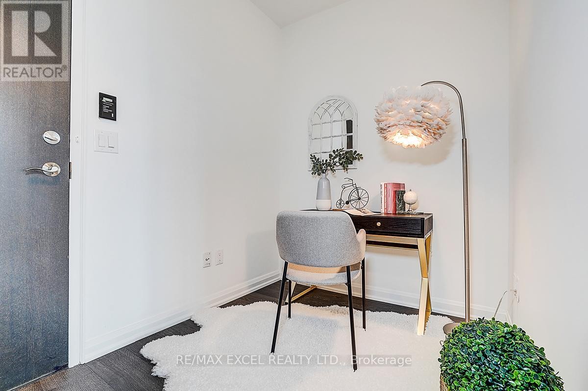 












2707 - 9 BOGERT AVENUE

,
Toronto (Lansing-Westgate),




Ontario
M2N0H3

