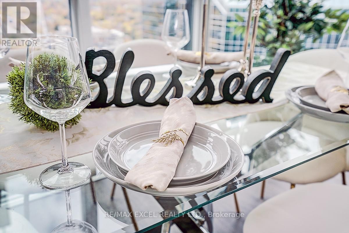 












2707 - 9 BOGERT AVENUE

,
Toronto (Lansing-Westgate),




Ontario
M2N0H3

