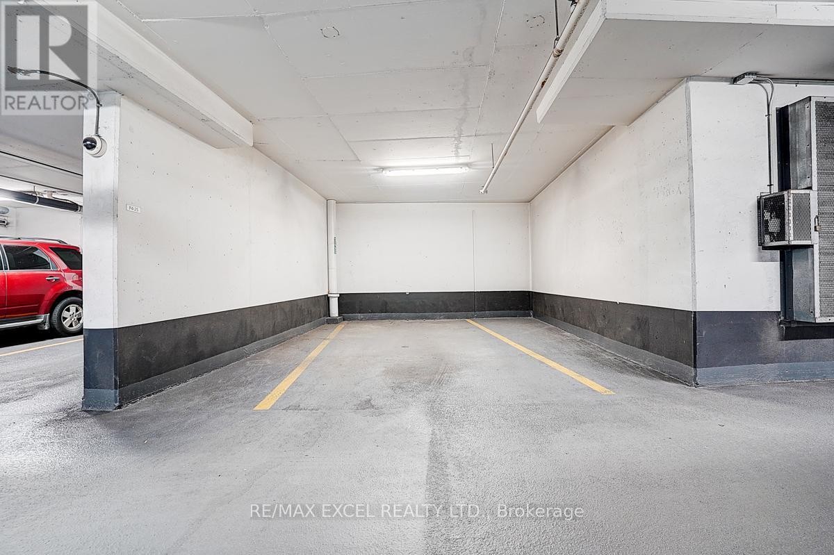 












2707 - 9 BOGERT AVENUE

,
Toronto (Lansing-Westgate),




Ontario
M2N0H3

