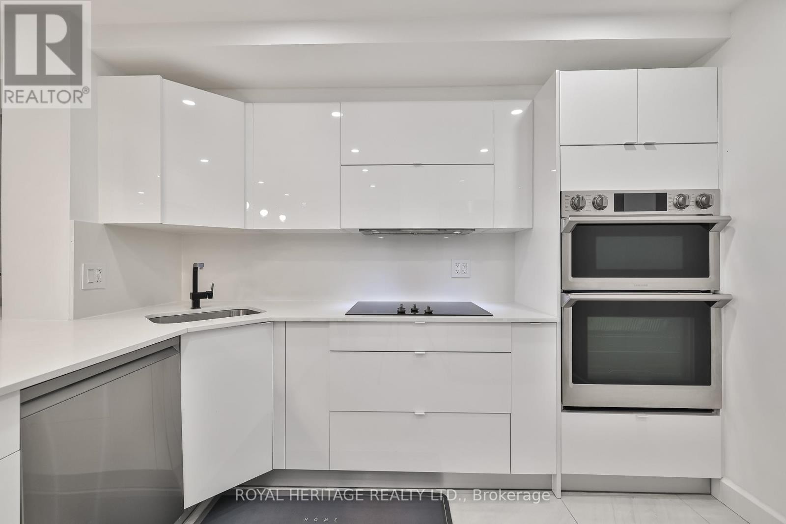 












801 - 10 TORRESDALE AVENUE

,
Toronto (Westminster-Branson),




Ontario
M2R3V8

