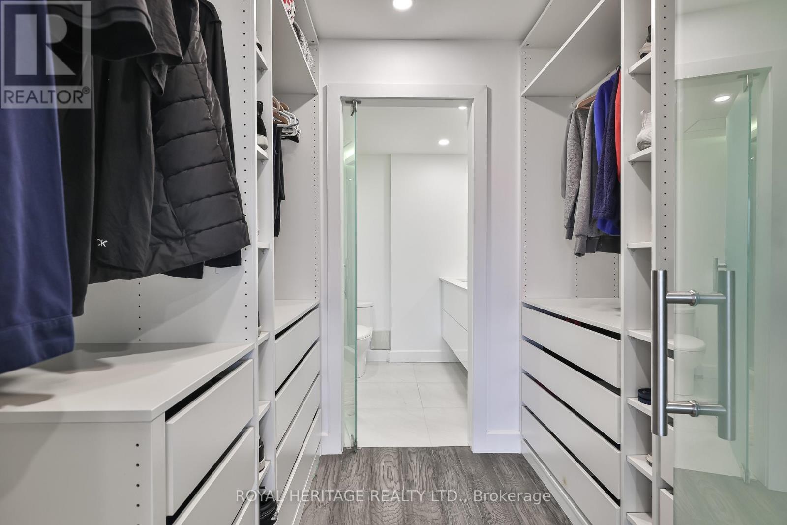 












801 - 10 TORRESDALE AVENUE

,
Toronto (Westminster-Branson),




Ontario
M2R3V8

