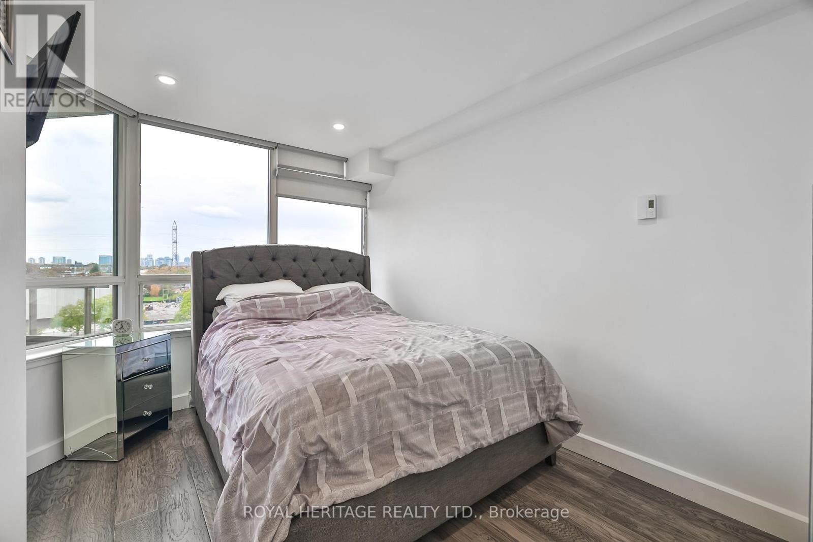 












801 - 10 TORRESDALE AVENUE

,
Toronto (Westminster-Branson),




Ontario
M2R3V8

