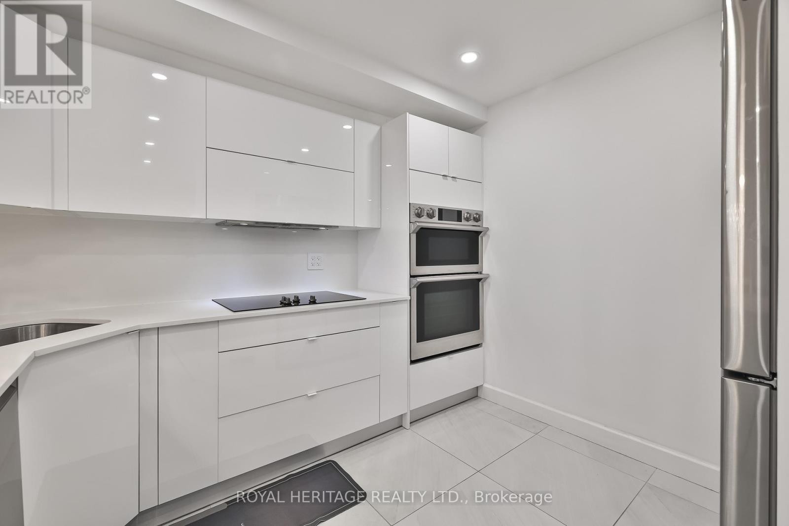 












801 - 10 TORRESDALE AVENUE

,
Toronto (Westminster-Branson),




Ontario
M2R3V8

