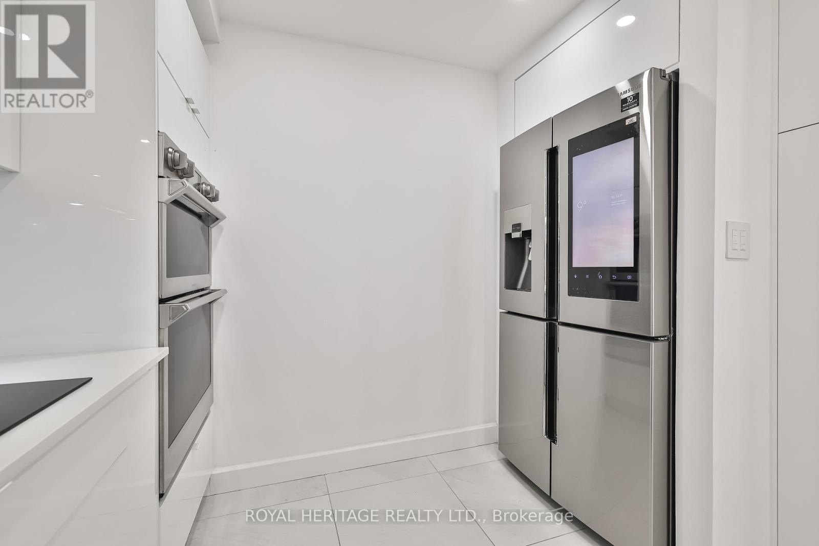 












801 - 10 TORRESDALE AVENUE

,
Toronto (Westminster-Branson),




Ontario
M2R3V8

