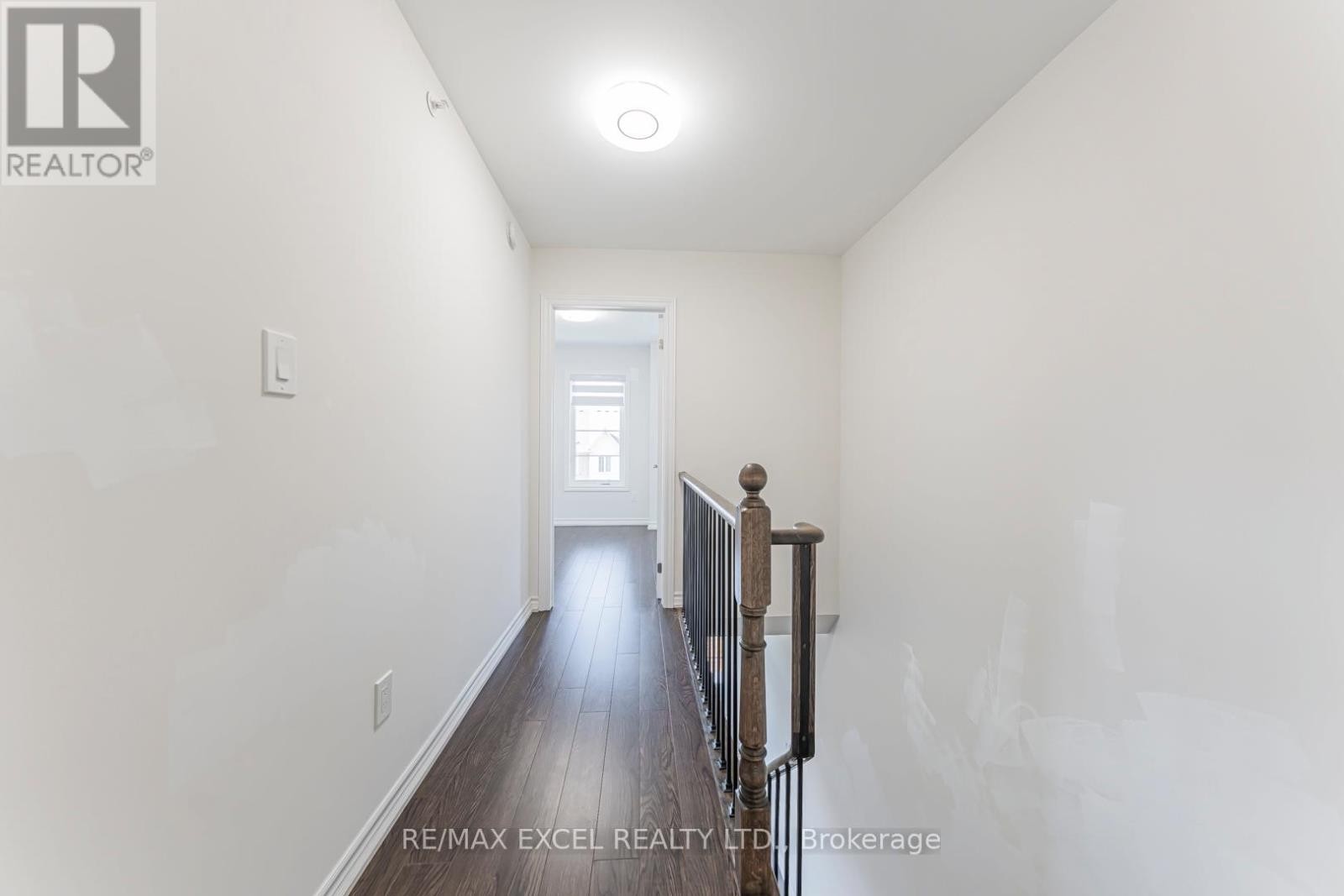 












8 - 39 DREWRY AVENUE

,
Toronto (Newtonbrook West),




Ontario
M2M0B4

