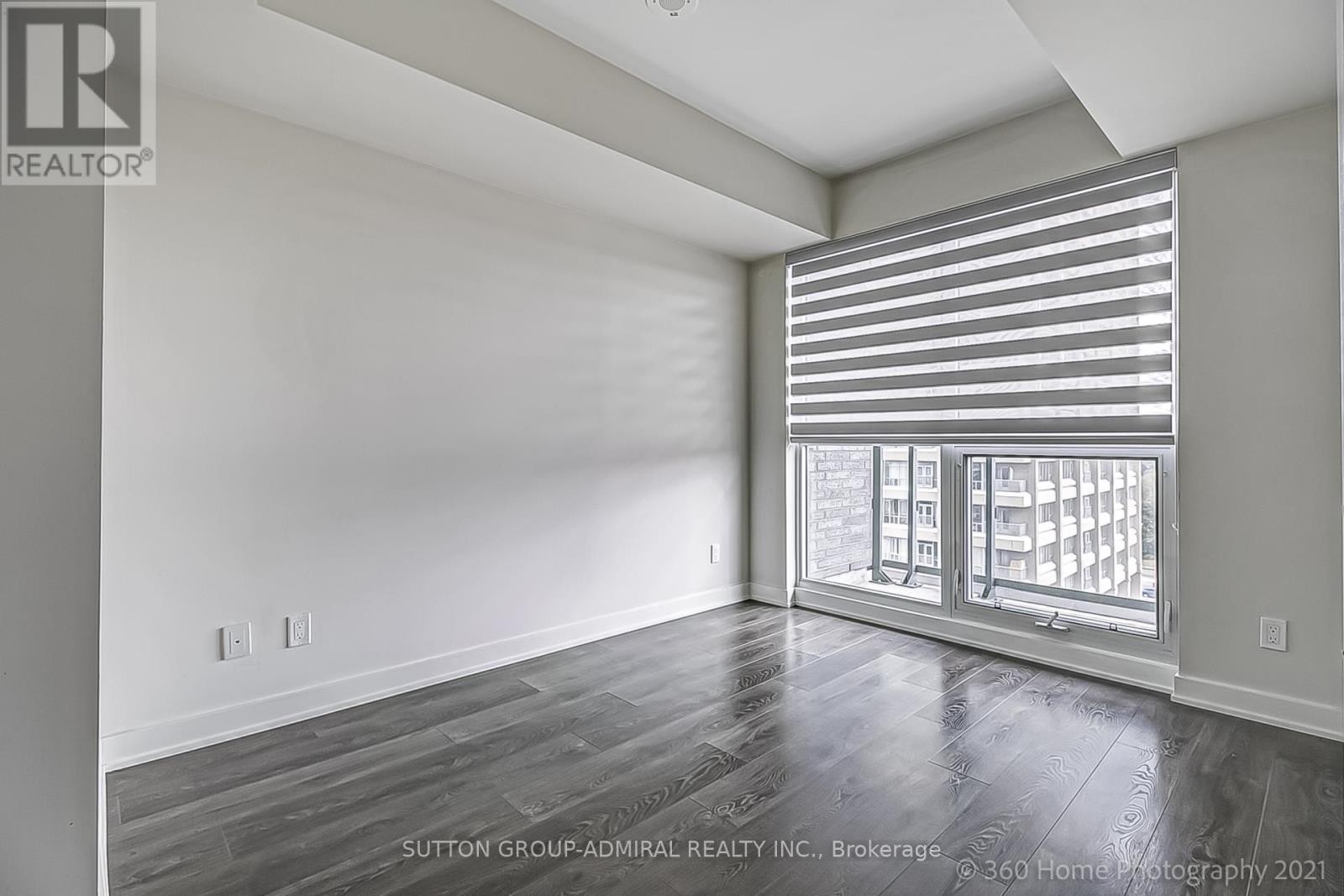 












910 - 6 SONIC WAY W

,
Toronto (Flemingdon Park),




Ontario
M3S0P1

