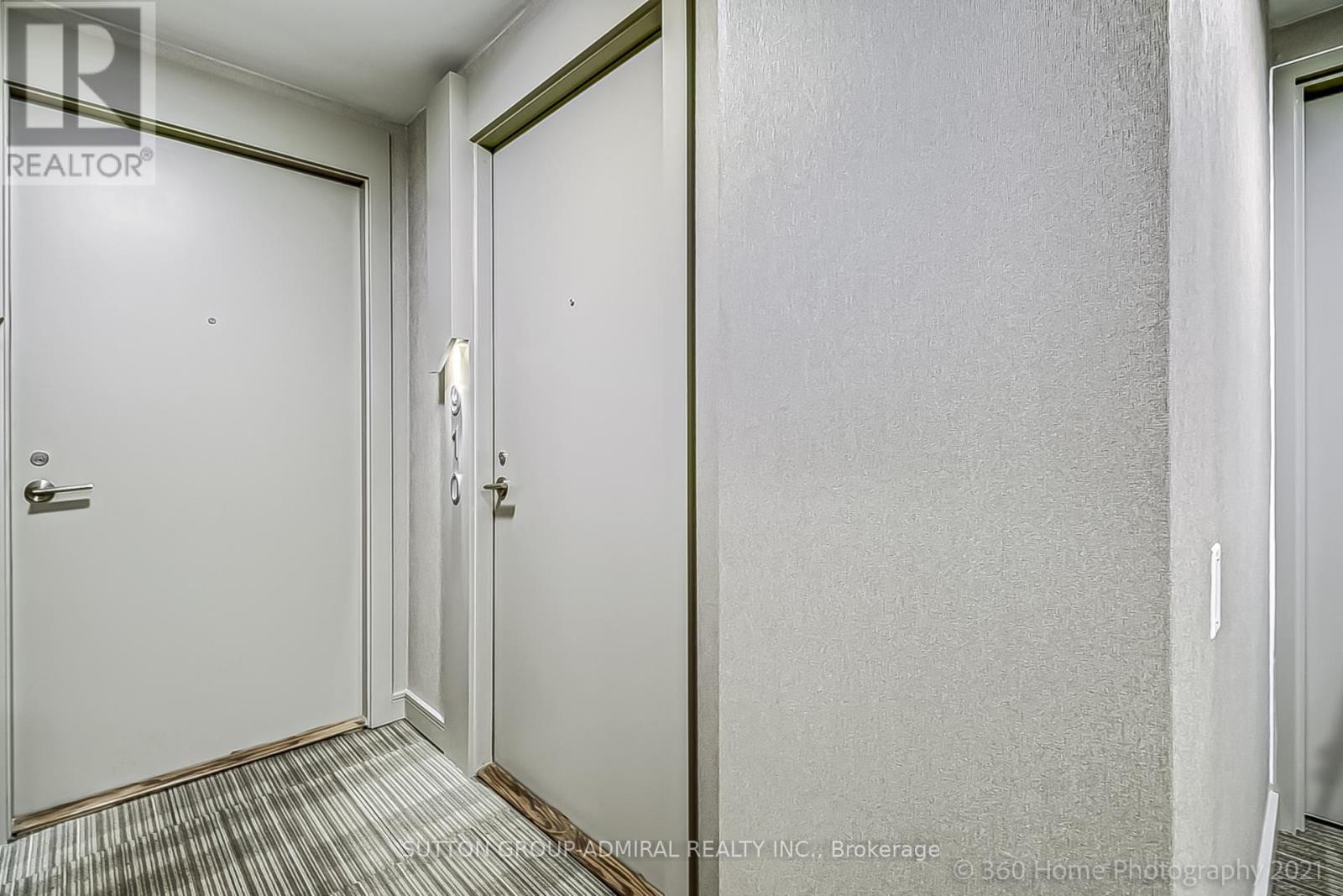 












910 - 6 SONIC WAY W

,
Toronto (Flemingdon Park),




Ontario
M3S0P1

