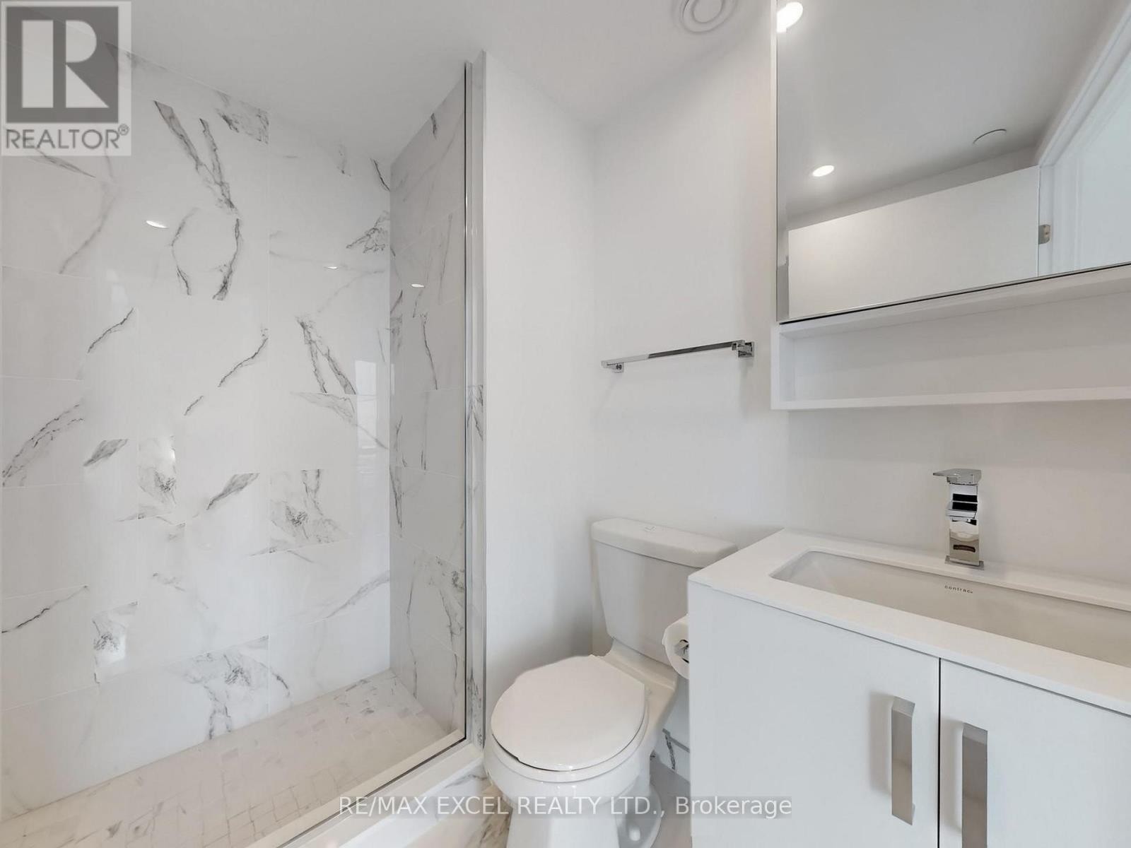 












5103 - 88 QUEEN STREET E

,
Toronto (Church-Yonge Corridor),




Ontario
M5C0B6

