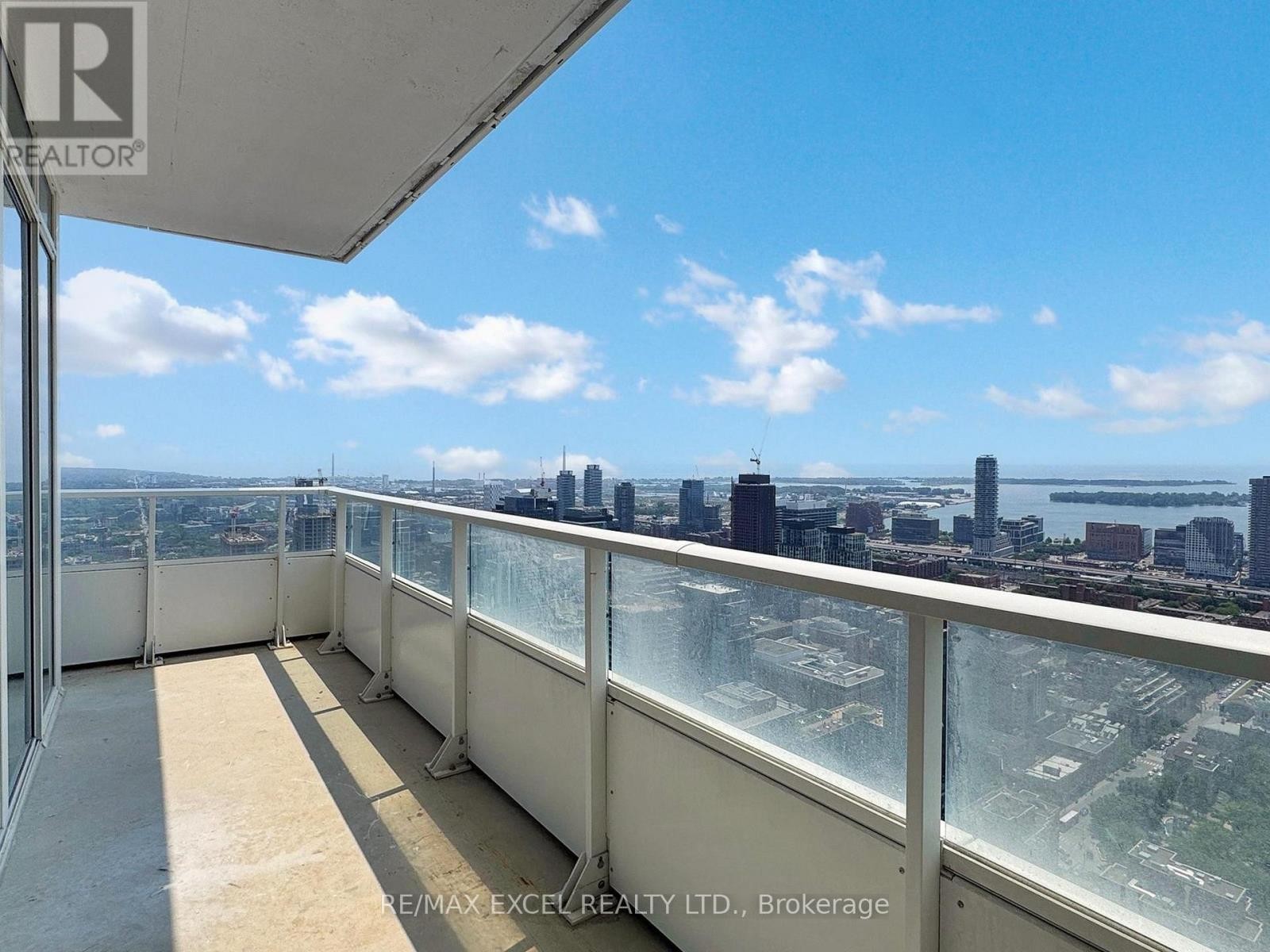 












5103 - 88 QUEEN STREET E

,
Toronto (Church-Yonge Corridor),




Ontario
M5C0B6

