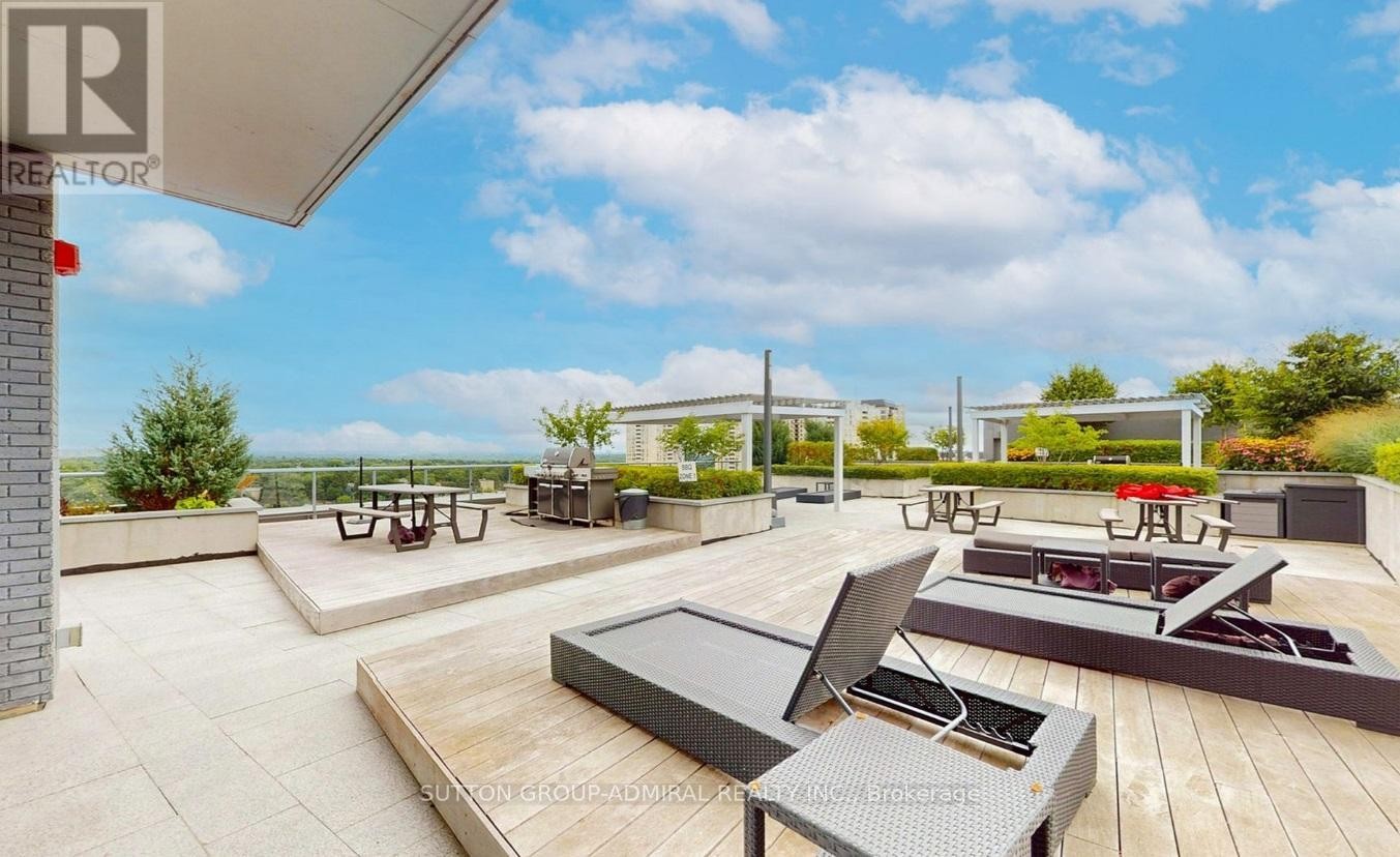 












912 - 7 KENASTON GARDENS

,
Toronto (Bayview Village),




Ontario
M2K1G7

