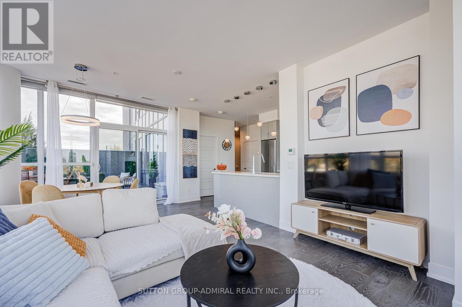 












912 - 7 KENASTON GARDENS

,
Toronto (Bayview Village),




Ontario
M2K1G7

