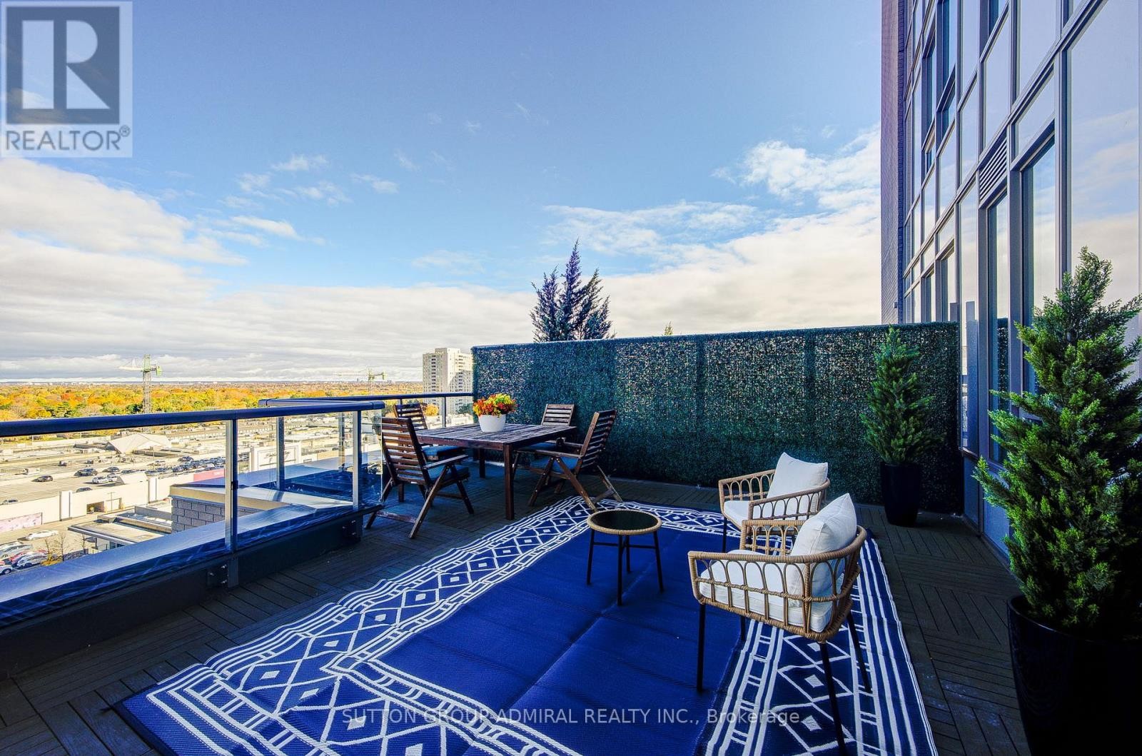 












912 - 7 KENASTON GARDENS

,
Toronto (Bayview Village),




Ontario
M2K1G7

