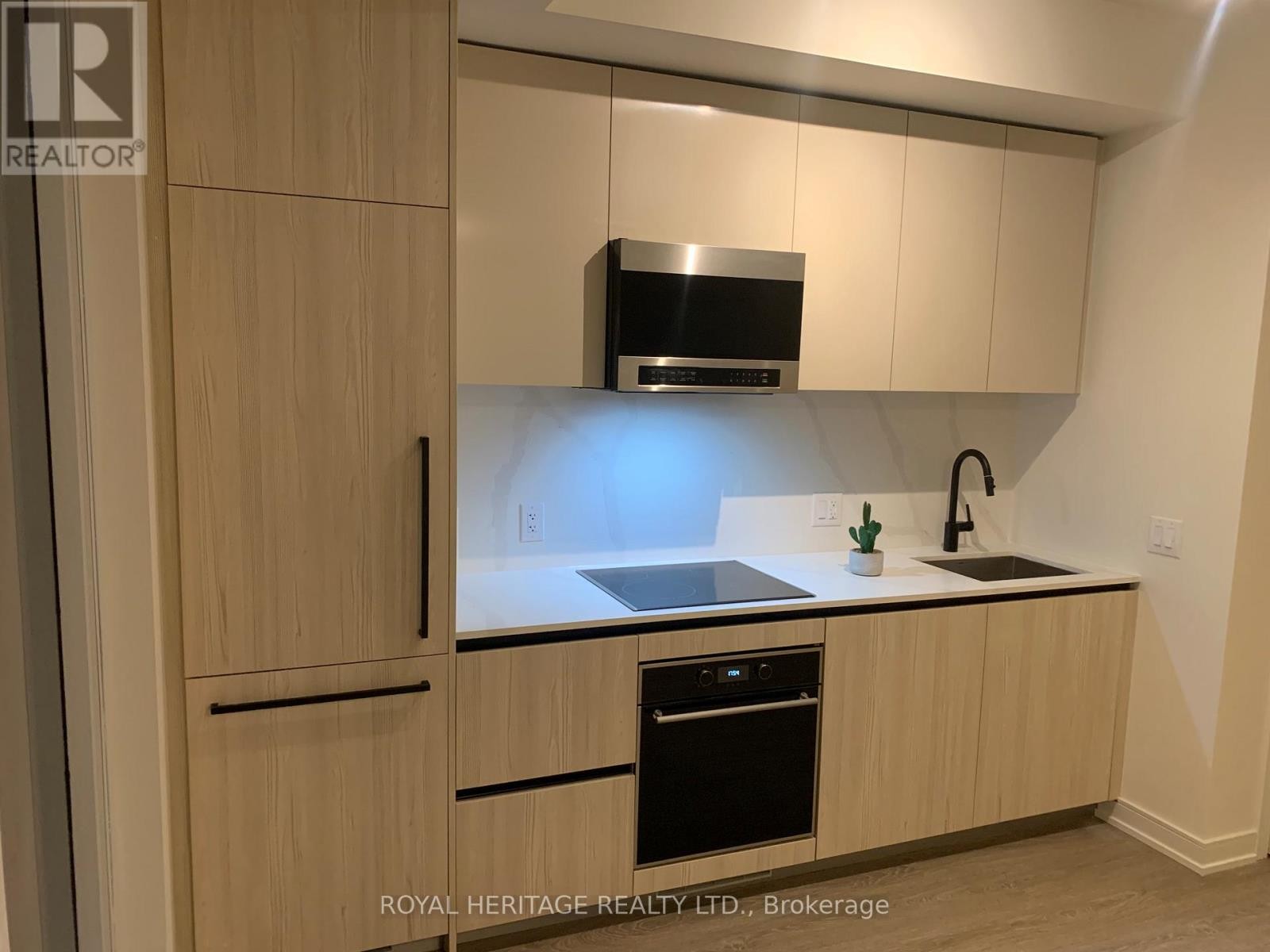 












502 - 425 FRONT STREET E

,
Toronto (Waterfront Communities),




Ontario
M5A0X2

