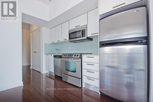 












1609 - 33 CHARLES STREET E

,
Toronto (Church-Yonge Corridor),




Ontario
M4Y1R9

