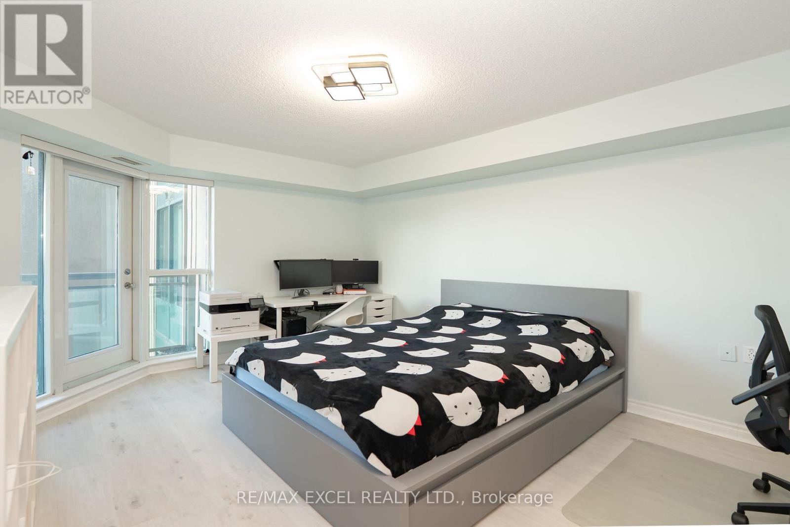 












711 - 920 SHEPPARD AVENUE W

,
Toronto (Bathurst Manor),




Ontario
M3H0A2

