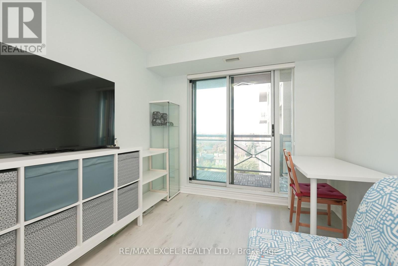 












711 - 920 SHEPPARD AVENUE W

,
Toronto (Bathurst Manor),




Ontario
M3H0A2

