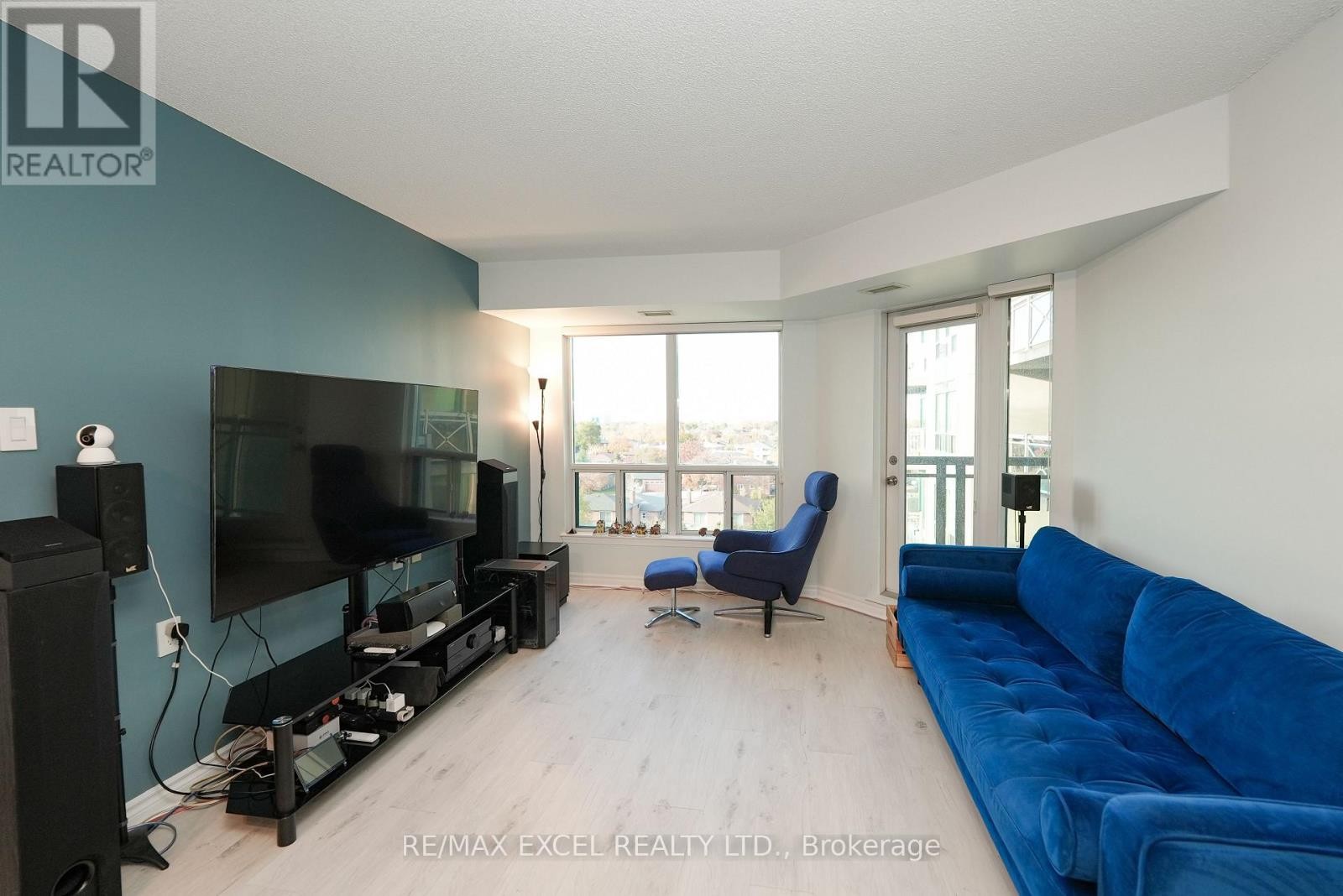 












711 - 920 SHEPPARD AVENUE W

,
Toronto (Bathurst Manor),




Ontario
M3H0A2

