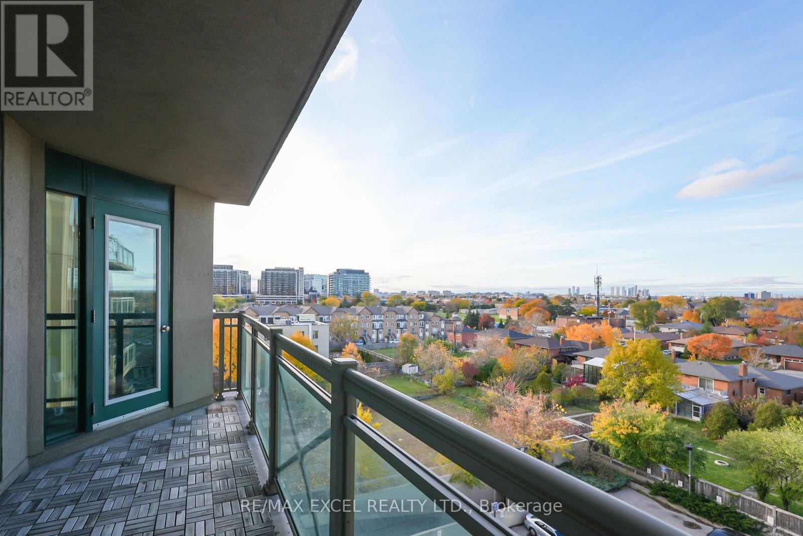 












711 - 920 SHEPPARD AVENUE W

,
Toronto (Bathurst Manor),




Ontario
M3H0A2

