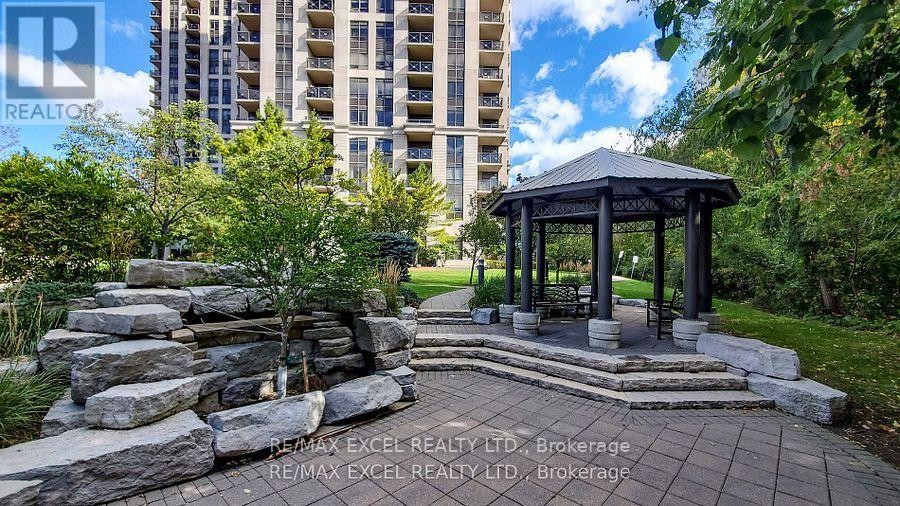 












1204 - 135 WYNFORD DRIVE

,
Toronto (Banbury-Don Mills),




Ontario
M3C0J4

