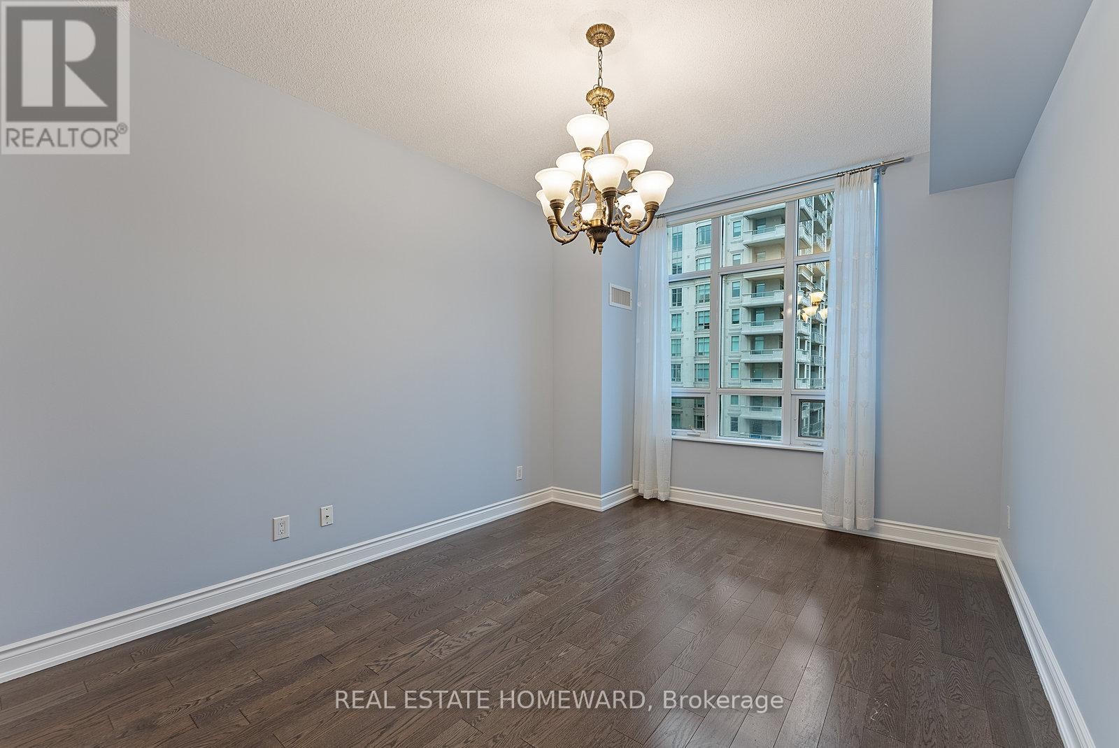 












714 - 10 BLOORVIEW PLACE

,
Toronto (Don Valley Village),




Ontario
M2J0B1

