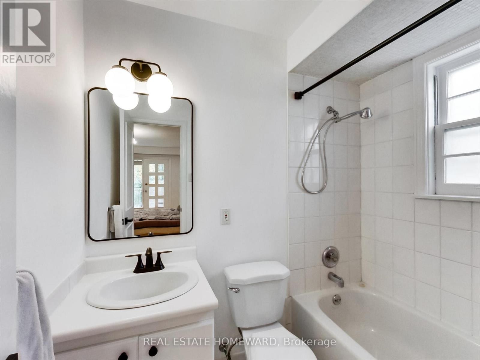 












183 MADISON AVENUE

,
Toronto (Annex),




Ontario
M5R2S6

