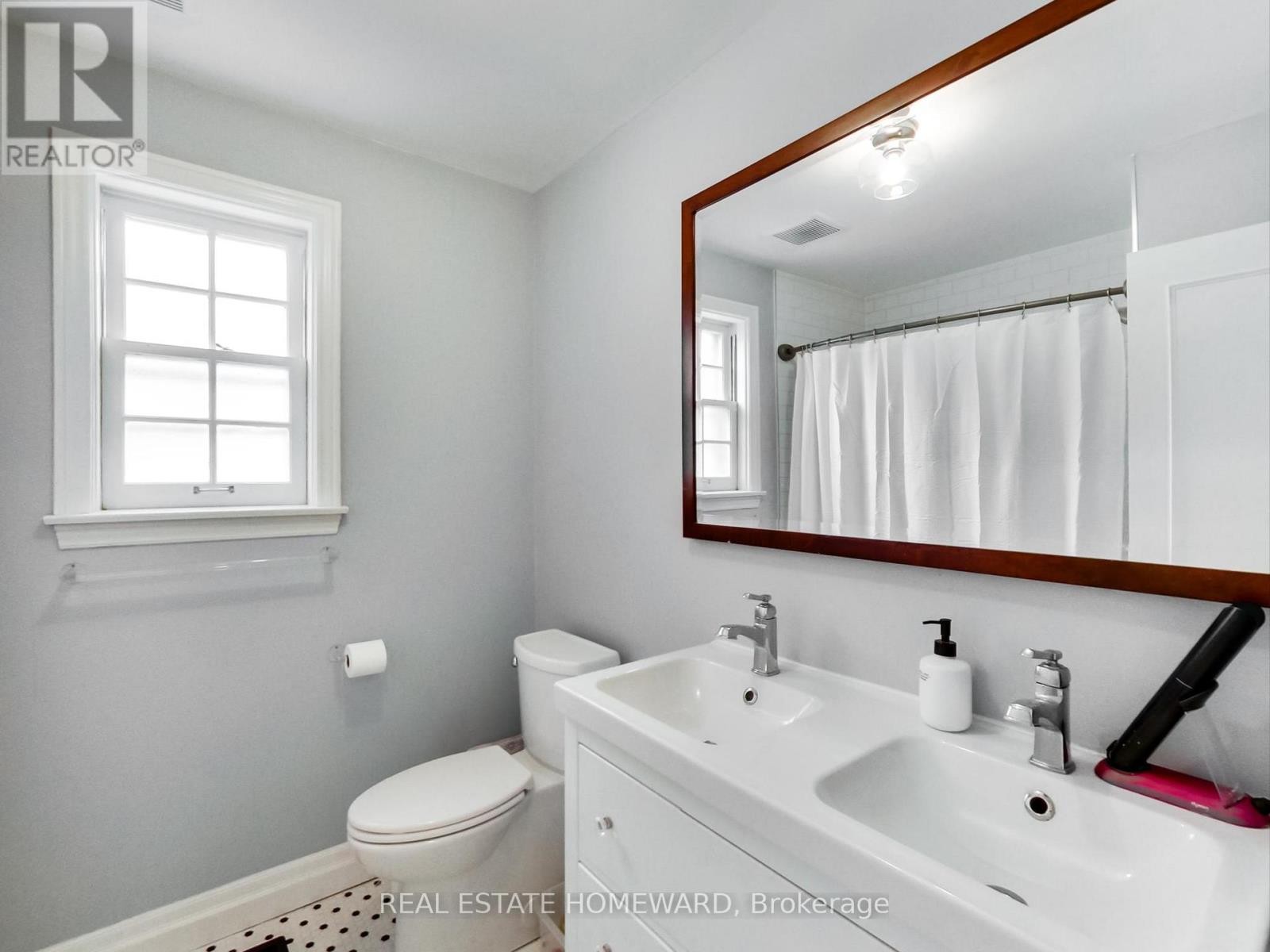 












183 MADISON AVENUE

,
Toronto (Annex),




Ontario
M5R2S6

