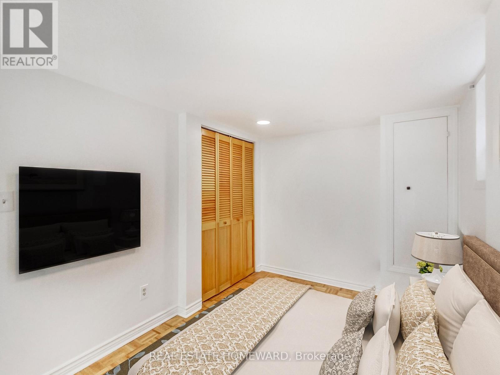 












183 MADISON AVENUE

,
Toronto (Annex),




Ontario
M5R2S6

