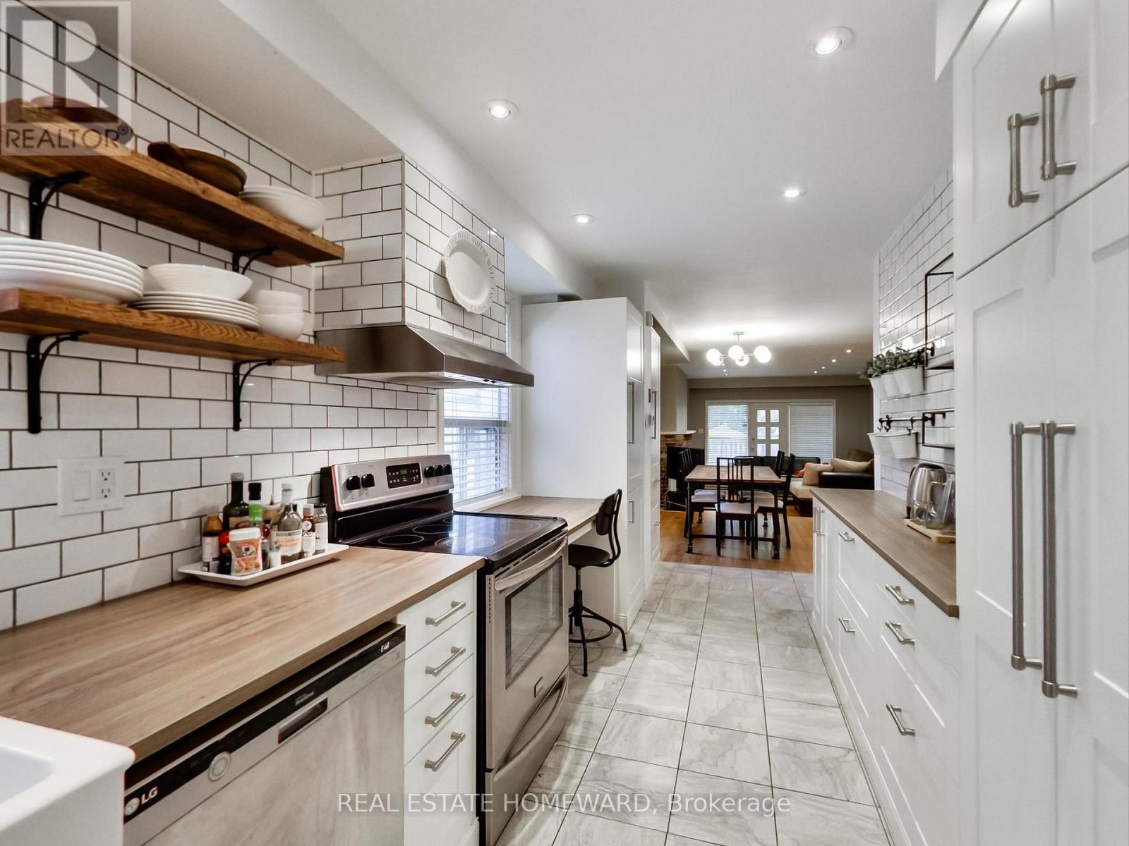 












183 MADISON AVENUE

,
Toronto (Annex),




Ontario
M5R2S6

