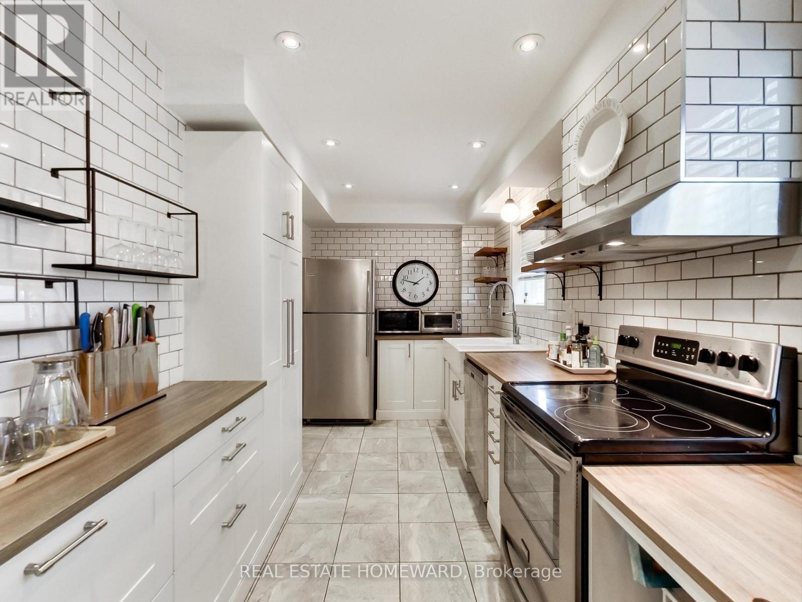 












183 MADISON AVENUE

,
Toronto (Annex),




Ontario
M5R2S6

